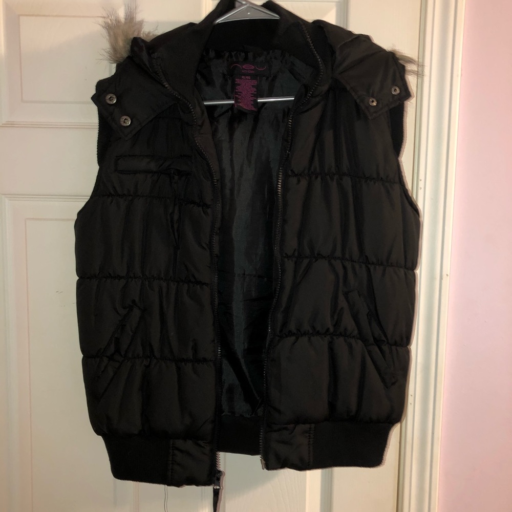 Black puffer vest